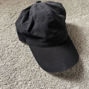 Black baseball hat